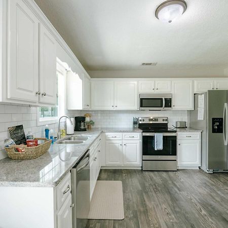 Cozy And Contemporary Villa 1 Mile From Gsu Statesboro Bagian luar foto